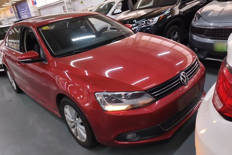 Used Volkswagen Sagitar 2014 Revised Version 1.4TSI Automatic Luxury Edition Front Right 45 Deg