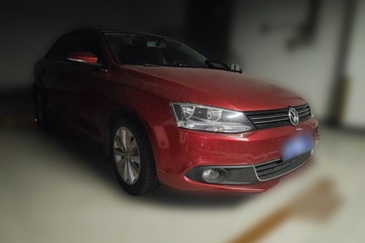 Used Volkswagen Sagitar 2014 Revised Version 1.4TSI Automatic Luxury Edition Front Right 45 Deg