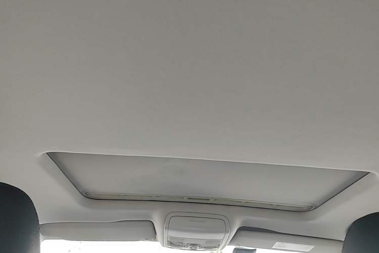 Used Volkswagen Sagitar 2014 1.6L Automatic Comfort Model Headliner