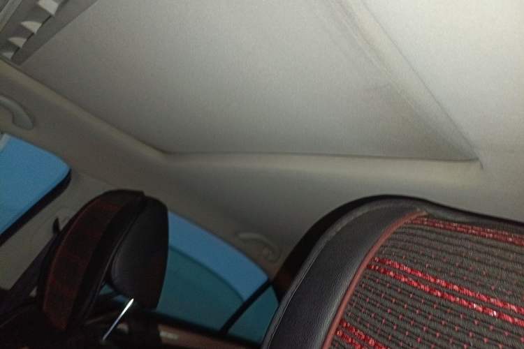 Used Volkswagen Sagitar 2014 1.6L Automatic Comfort Model Headliner