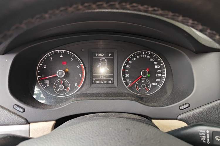 Used Volkswagen Sagitar 2014 Revised Version 1.4TSI Automatic Luxury Edition Instrument Cluster