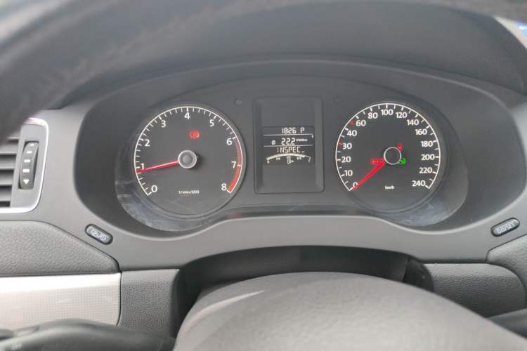 Used Volkswagen Sagitar 2014 Revised Version 1.6L Automatic Comfort Edition Instrument Cluster