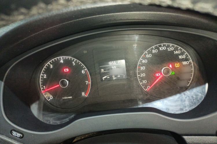 Used Volkswagen Sagitar 2014 Revised Version 1.6L Automatic Comfort Edition Instrument Cluster