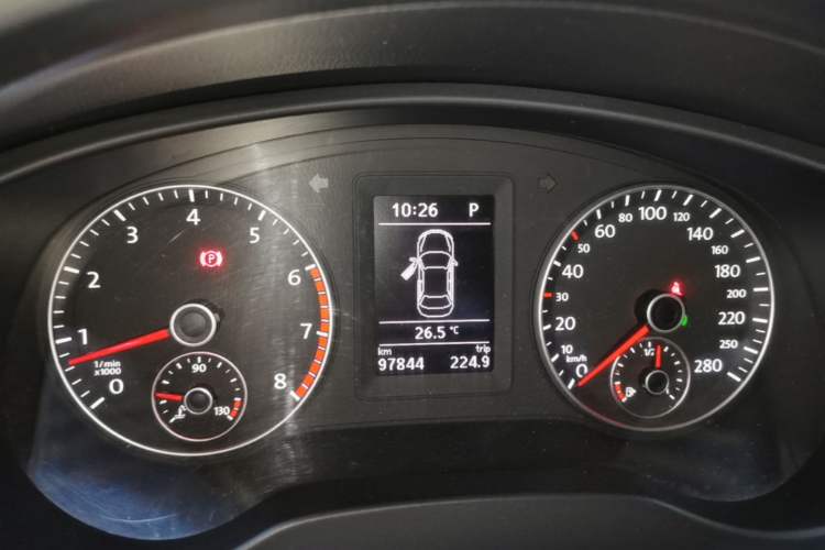 Used Volkswagen Sagitar 2014 Revised Version 1.4TSI Automatic Luxury Edition Instrument Cluster
