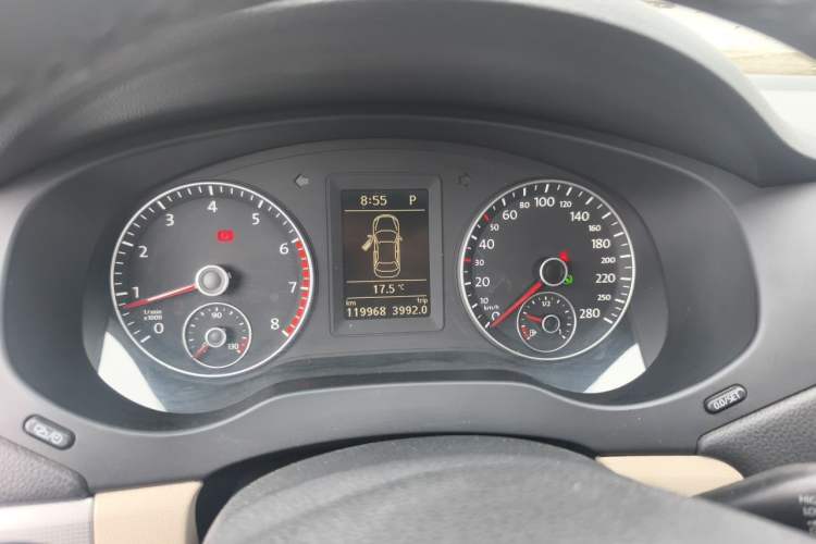 Used Volkswagen Sagitar 2014 Revised Version 1.4TSI Automatic Luxury Edition Instrument Cluster