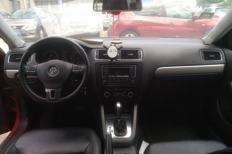 Used Volkswagen Sagitar 2014 1.4TSI Automatic Luxury Model Interior 2