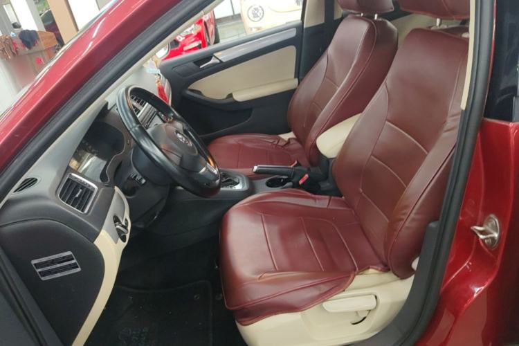 Used Volkswagen Sagitar 2014 Revised Version 1.6L Automatic Comfort Edition Left Front Seat