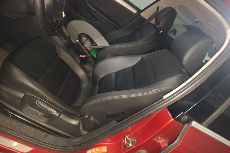 Used Volkswagen Sagitar 2014 1.6L Automatic Comfort Model Left Front Seat