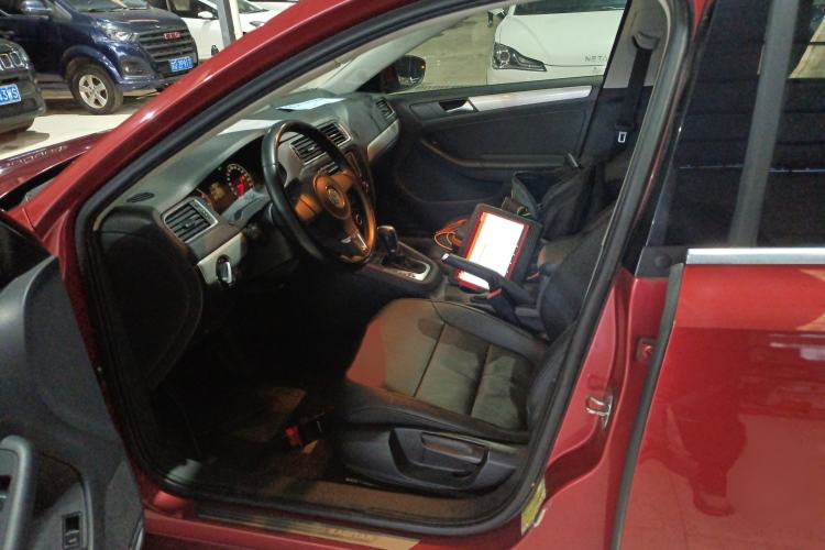 Used Volkswagen Sagitar 2014 Revised Version 1.6L Automatic Comfort Edition Left Front Seat