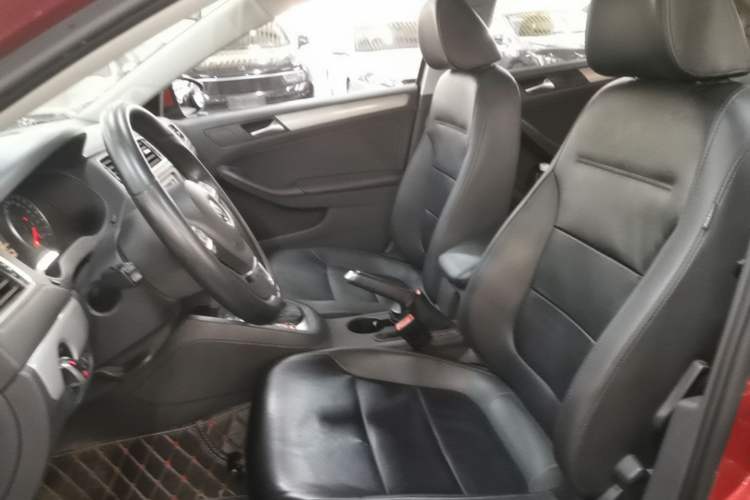 Used Volkswagen Sagitar 2014 Revised Version 1.4TSI Automatic Luxury Edition Left Front Seat