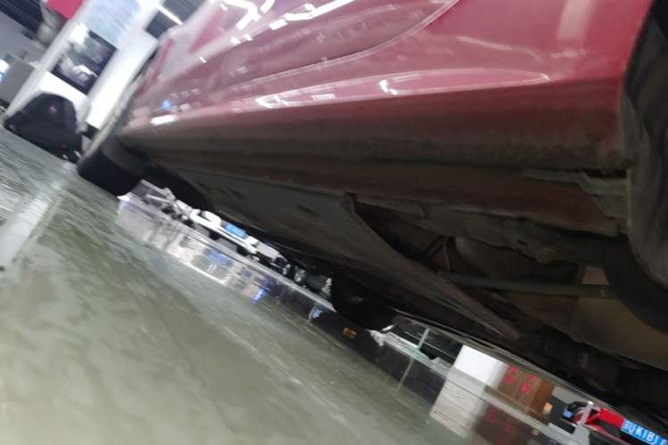 Used Volkswagen Sagitar 2014 Revised Version 1.6L Automatic Comfort Edition Left Side Sill