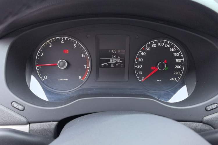 Used Volkswagen Sagitar 2014 Revised Version 1.6L Automatic Comfort Edition Odometer Close Up