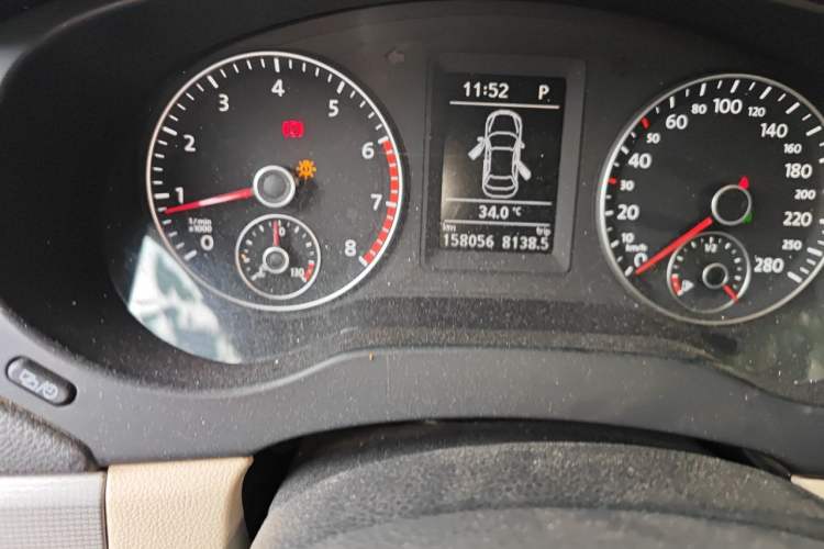 Used Volkswagen Sagitar 2014 Revised Version 1.4TSI Automatic Luxury Edition Odometer Close Up