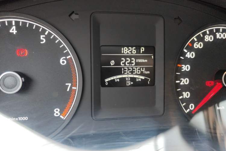 Used Volkswagen Sagitar 2014 Revised Version 1.6L Automatic Comfort Edition Odometer Close Up