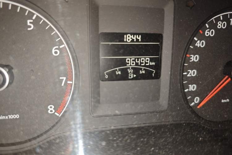 Used Volkswagen Sagitar 2014 1.6L Automatic Comfort Model Odometer Close Up