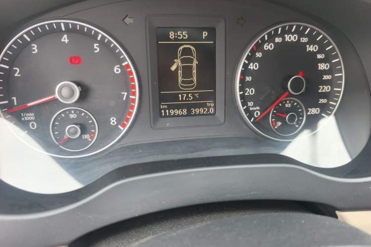 Used Volkswagen Sagitar 2014 Revised Version 1.4TSI Automatic Luxury Edition Odometer Close Up