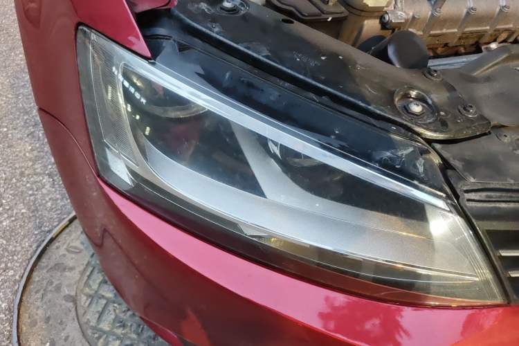 Used Volkswagen Sagitar 2014 1.6L Automatic Comfort Model Right Front Headlight