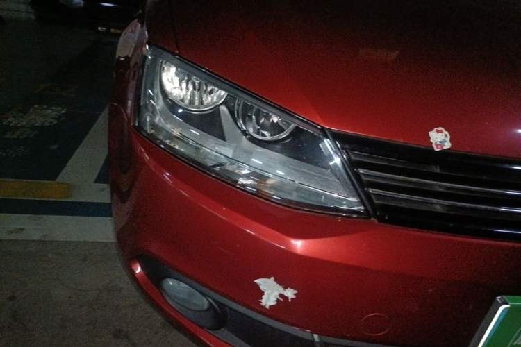 Used Volkswagen Sagitar 2014 Revised Version 1.6L Automatic Comfort Edition Right Front Headlight