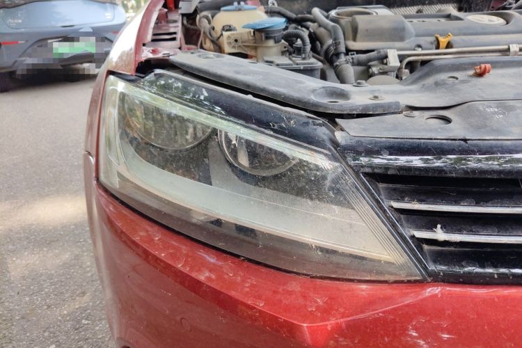 Used Volkswagen Sagitar 2014 1.4TSI Automatic Luxury Model Right Front Headlight