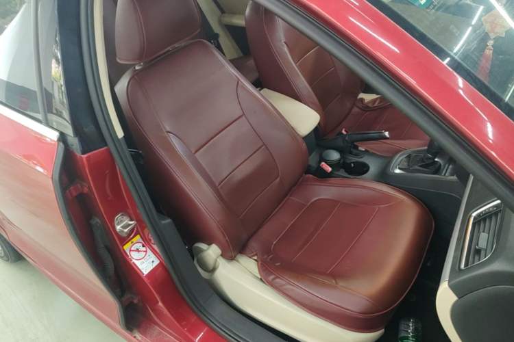 Used Volkswagen Sagitar 2014 Revised Version 1.6L Automatic Comfort Edition Right Front Seat