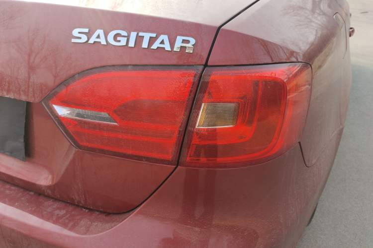 Used Volkswagen Sagitar 2014 Revised Version 1.6L Automatic Comfort Edition Right Rear Taillight