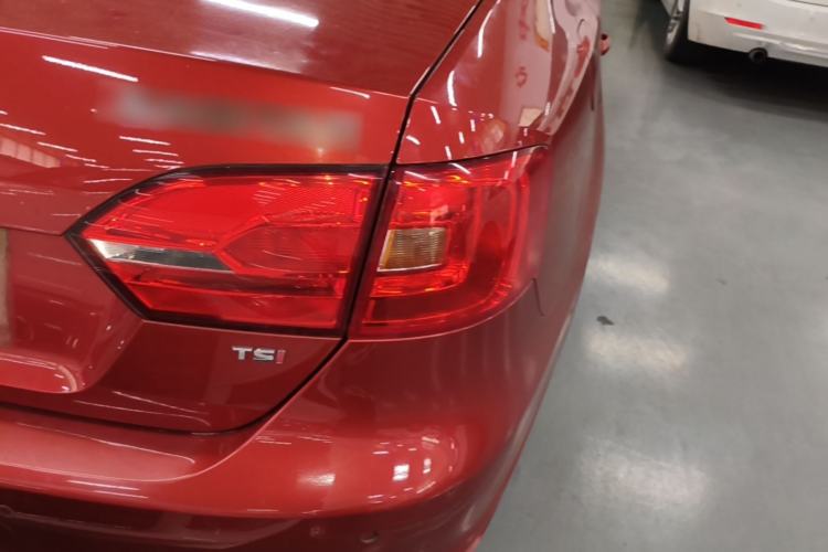 Used Volkswagen Sagitar 2014 Revised Version 1.4TSI Automatic Luxury Edition Right Rear Taillight