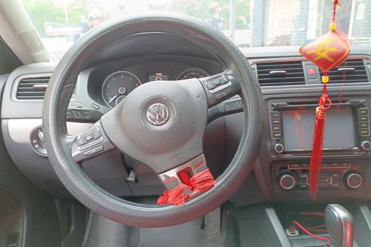 Used Volkswagen Sagitar 2014 1.4TSI Automatic Luxury Model Steering Wheel
