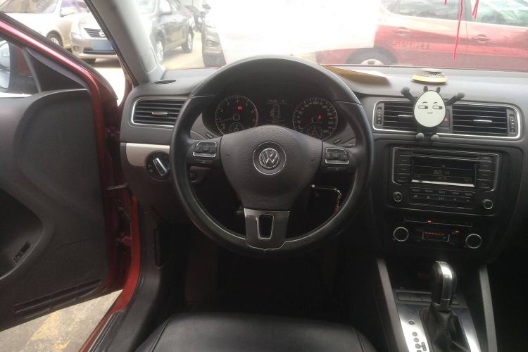 Used Volkswagen Sagitar 2014 1.4TSI Automatic Luxury Model Steering Wheel