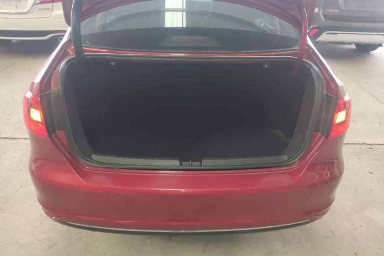 Used Volkswagen Sagitar 2014 Revised Version 1.4TSI Automatic Luxury Edition Trunk