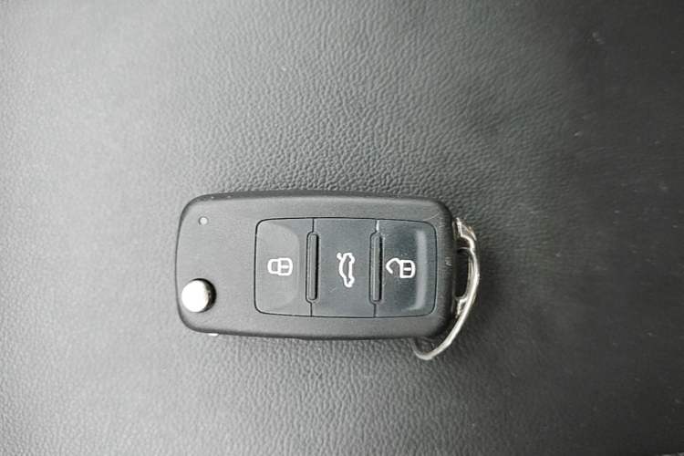 Used Volkswagen Sagitar 2014 1.6L Automatic Comfort Model Vehicle Key