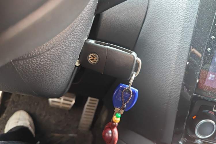 Used Volkswagen Sagitar 2014 Revised Version 1.4TSI Automatic Luxury Edition Vehicle Key