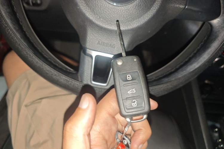 Used Volkswagen Sagitar 2014 1.6L Automatic Comfort Model Vehicle Key
