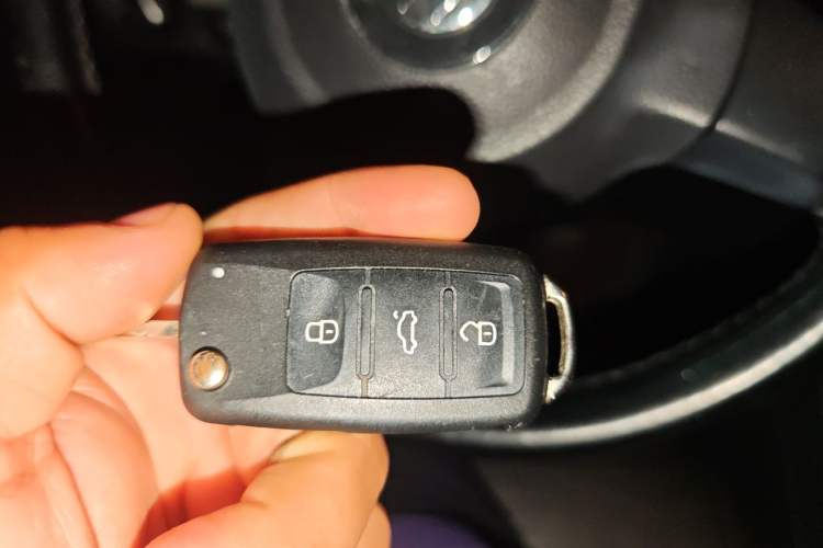 Used Volkswagen Sagitar 2014 1.6L Automatic Comfort Model Vehicle Key