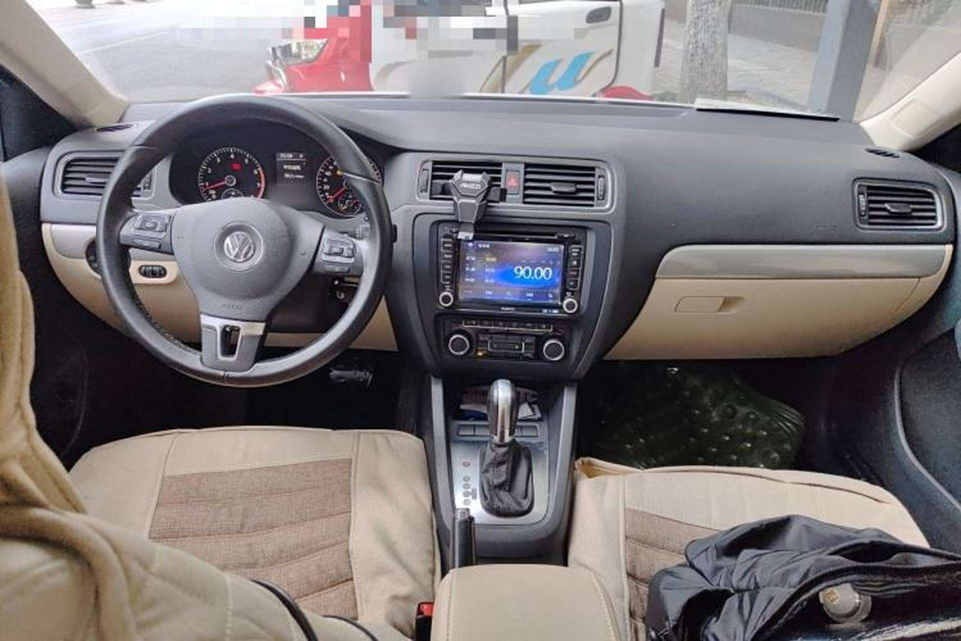 Used Volkswagen Sagitar 2014 Revised Version 1.4TSI Automatic Luxury Edition Center Console