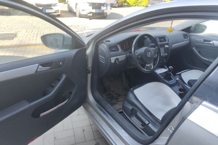 Used Volkswagen Sagitar 2014 1.4TSI Manual Luxury Model Driver Seat