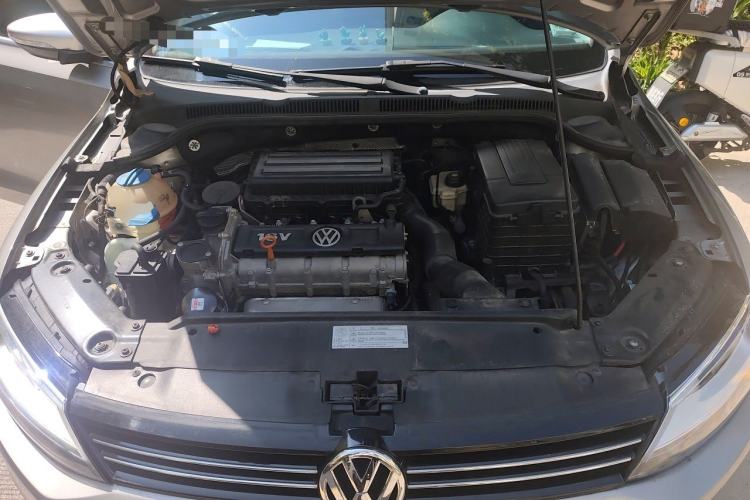 Used Volkswagen Sagitar 2014 Revised Version 1.6L Automatic Comfort Edition Engine Bay