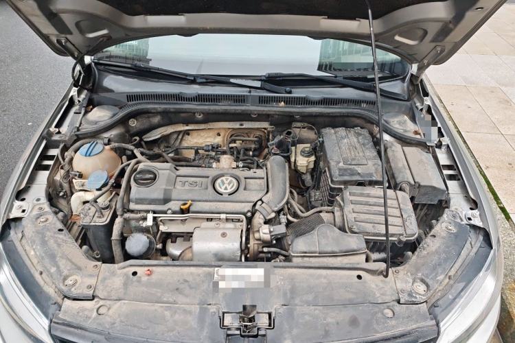 Used Volkswagen Sagitar 2014 Revised Version 1.4TSI Automatic Luxury Edition Engine Bay