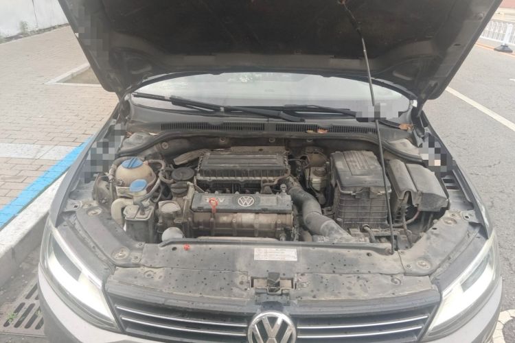 Used Volkswagen Sagitar 2014 Revised Version 1.6L Automatic Fashionable Style Engine Bay