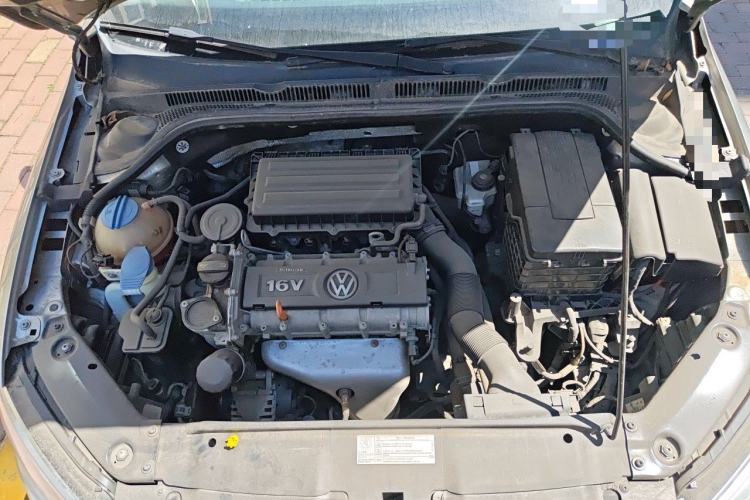 Used Volkswagen Sagitar 2014 1.6L Automatic Comfort Model Engine Bay