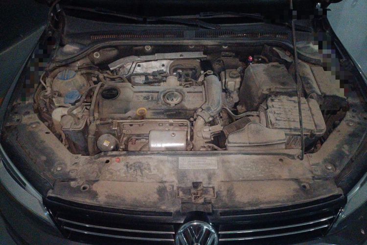 Used Volkswagen Sagitar 2014 1.4TSI Manual Luxury Model Engine Bay