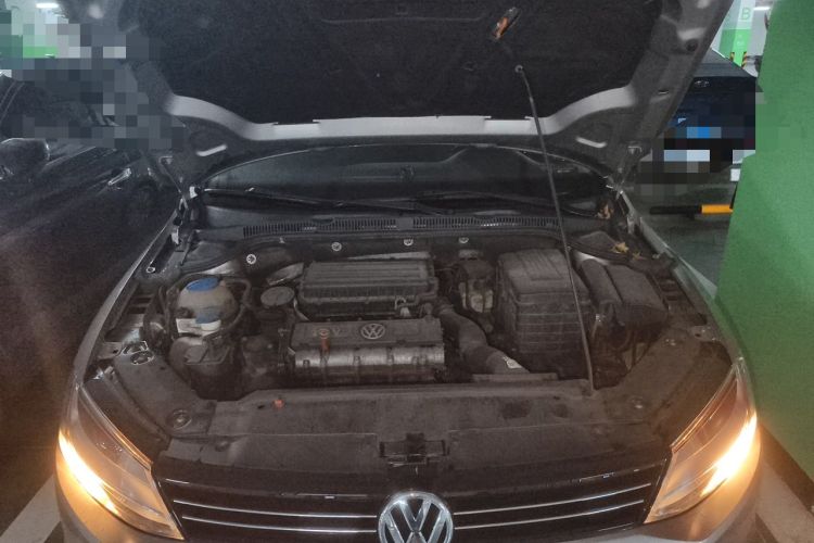 Used Volkswagen Sagitar 2014 Revised Version 1.6L Automatic Comfort Edition Engine Bay