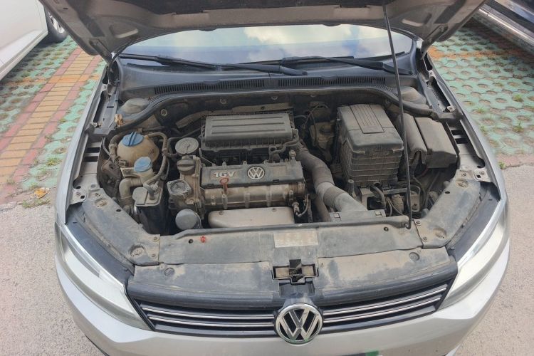 Used Volkswagen Sagitar 2014 Revised Version 1.6L Automatic Leading Edition Engine Bay