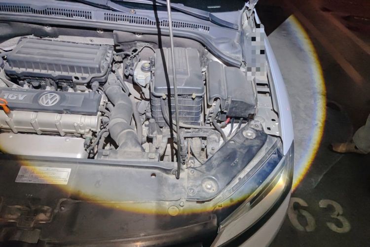 Used Volkswagen Sagitar 2014 1.6L Automatic Comfort Model Engine Bay Left