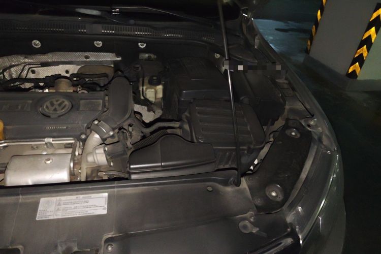 Used Volkswagen Sagitar 2014 Revised Version 1.4TSI Automatic Luxury Edition Engine Bay Left