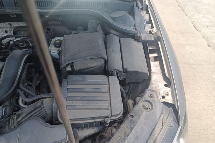 Used Volkswagen Sagitar 2014 1.4TSI Manual Luxury Model Engine Bay Left