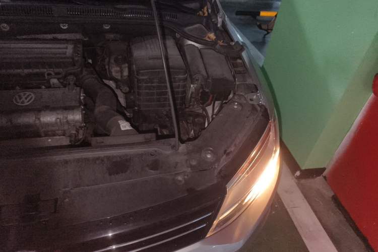 Used Volkswagen Sagitar 2014 Revised Version 1.6L Automatic Comfort Edition Engine Bay Left