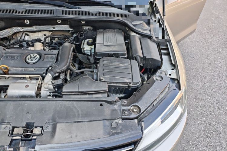 Used Volkswagen Sagitar 2014 Revised Version 1.4TSI Automatic Luxury Edition Engine Bay Left