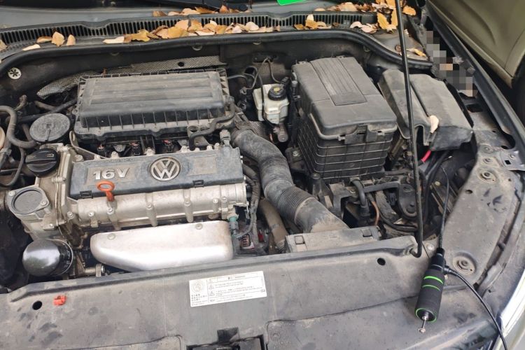 Used Volkswagen Sagitar 2014 1.6L Automatic Comfort Model Engine Bay Left