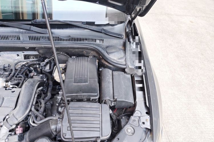 Used Volkswagen Sagitar 2014 1.4TSI Automatic Luxury Model Engine Bay Left