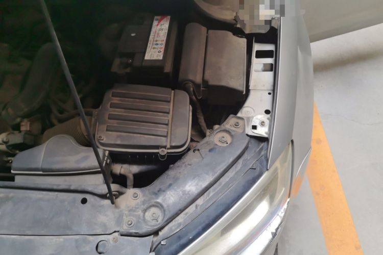 Used Volkswagen Sagitar 2014 1.4TSI Manual Luxury Model Engine Bay Left